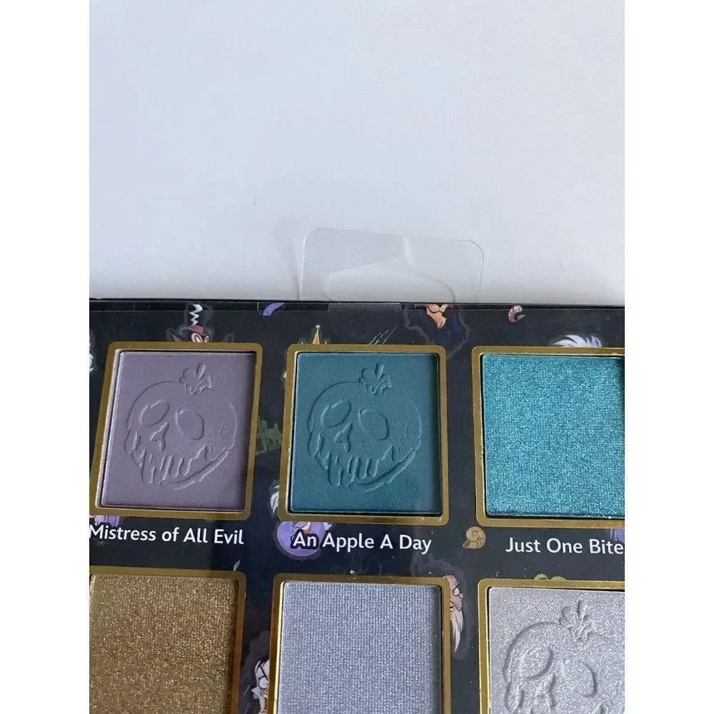 Disney Villains Eyeshadow Palette Evil Queen 12 shades Taste‎ Beauty NEW